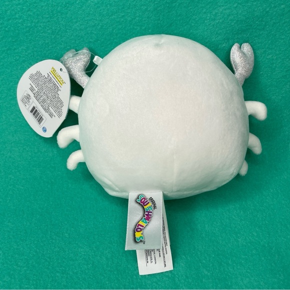 Magela the White Crab 5” Squishmallow - Picture 4 of 12